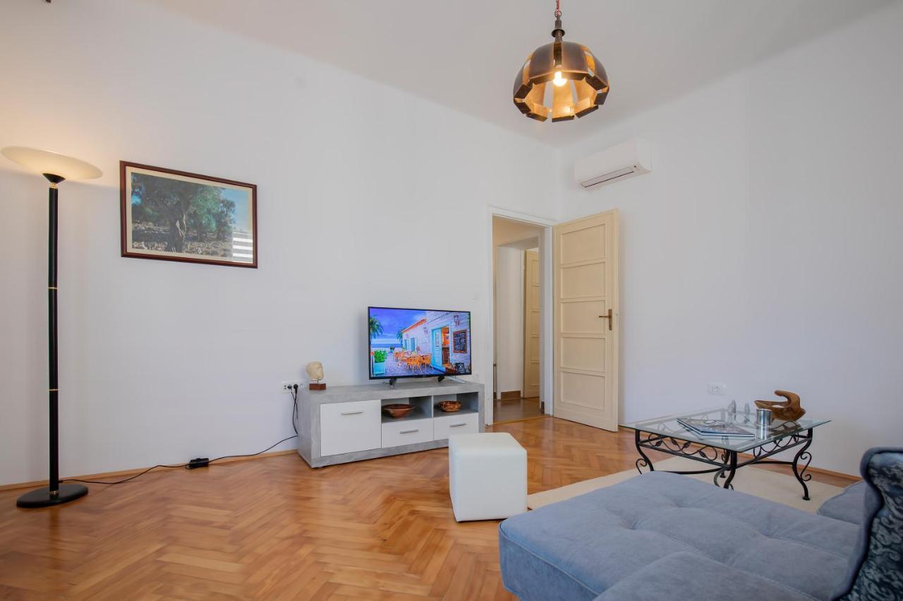 Amphitheater Apartment Pula Exterior foto