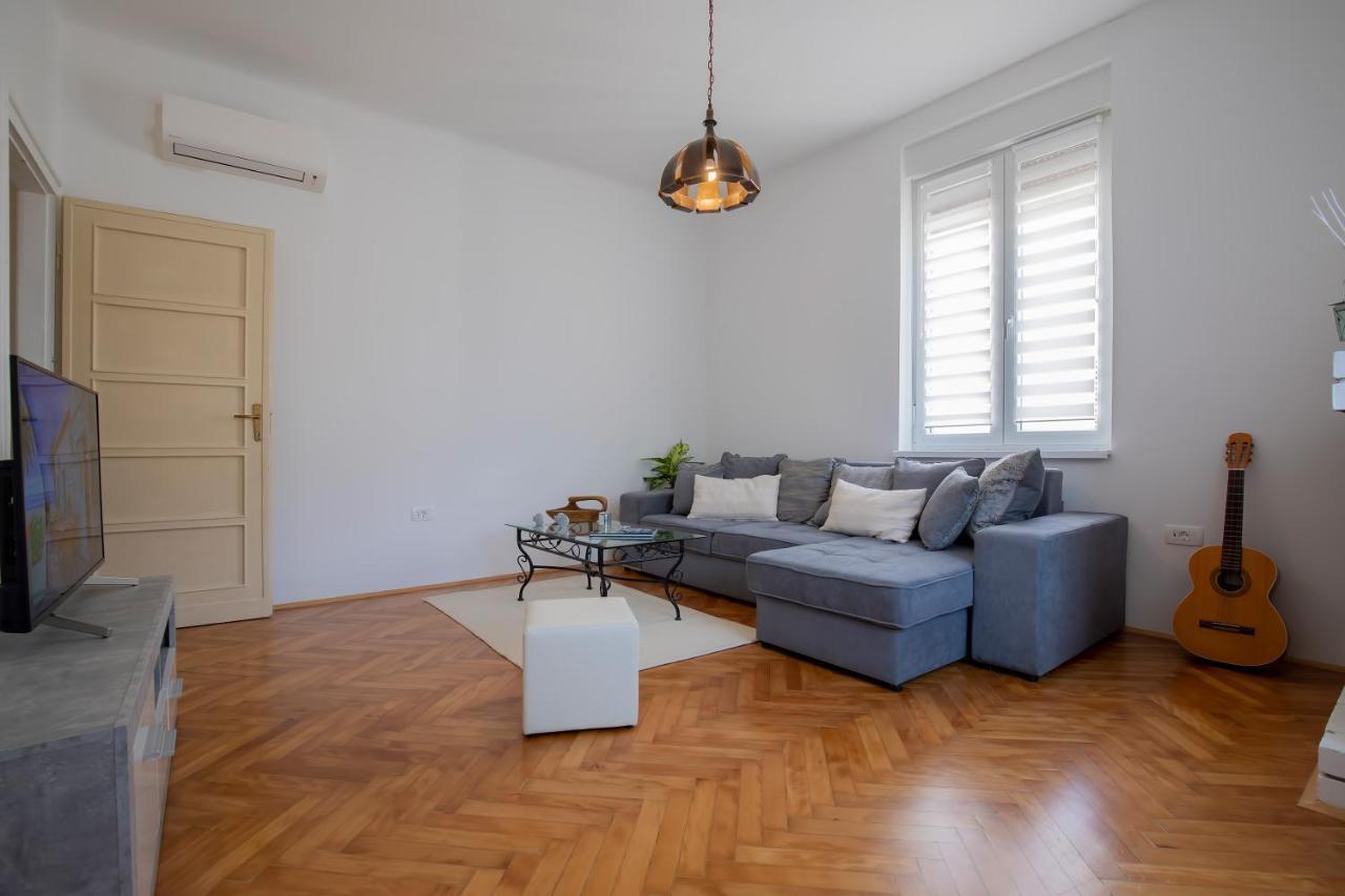 Amphitheater Apartment Pula Exterior foto